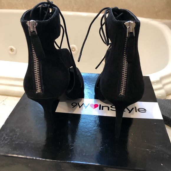 New suede Nine West booties - Picture 4 of 5